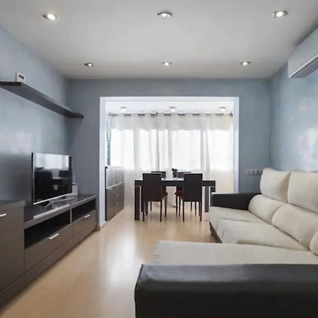 Apartamento Playa Con Piscina Parking Y 2 Habitac Castelldefels Dış mekan fotoğraf
